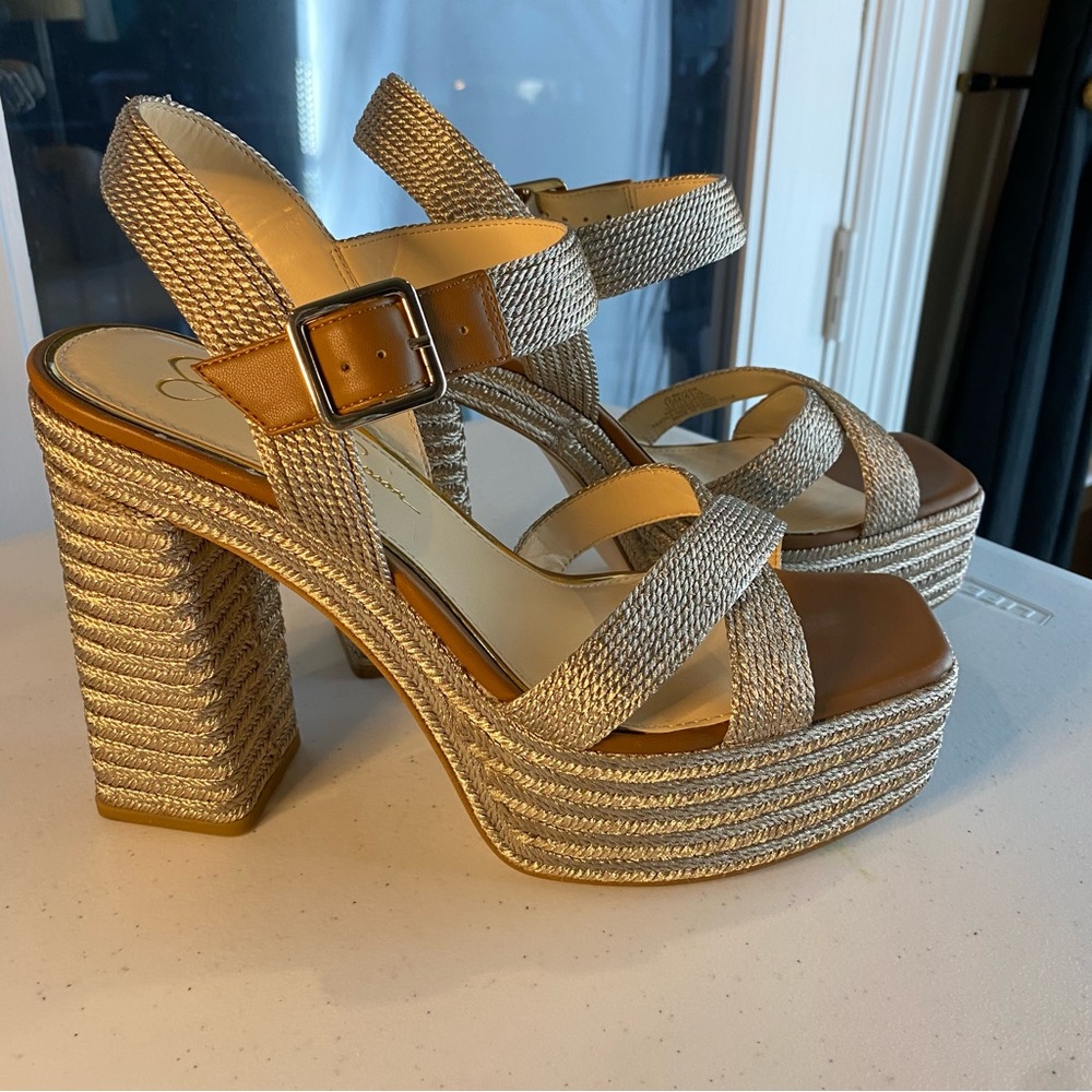 Jessica Simpson Brycen Gold Metalllic Platform Sandal SZ 10 NEW - Picture 4 of 10
